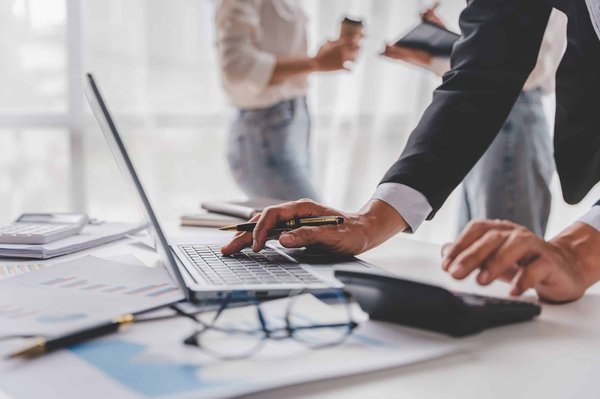 Pourquoi faut-il se méfier des logiciels gratuits ?