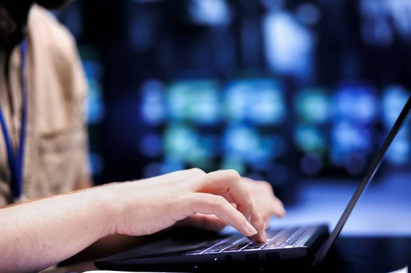 Dans le domaine de la technologie : l'IA surpasse les prévisionnistes météorologiques