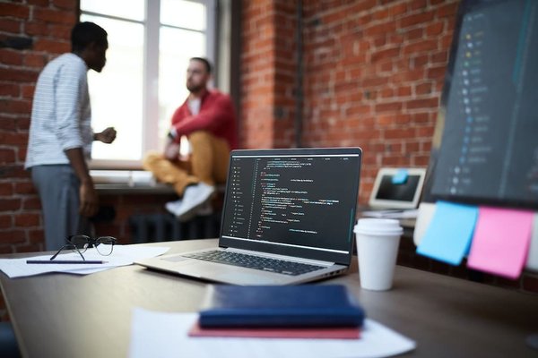 Comment les algorithmes de recommandation affectent-ils nos choix en ligne ?